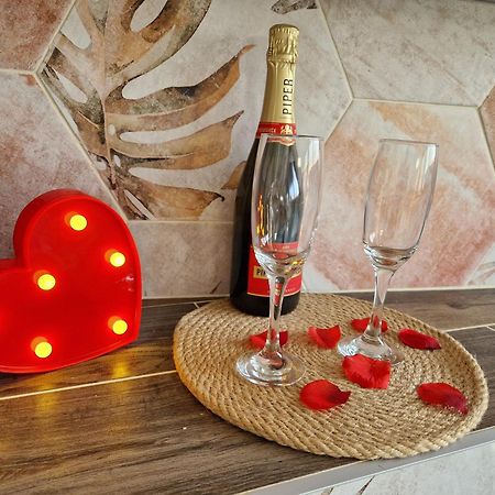 Atoumo Appartement Love Jacuzzi & Jardin Disneyland Paris Quincy-Voisins エクステリア 写真