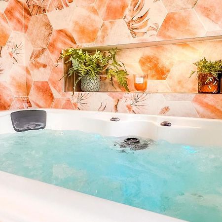 Atoumo Appartement Love Jacuzzi & Jardin Disneyland Paris Quincy-Voisins エクステリア 写真