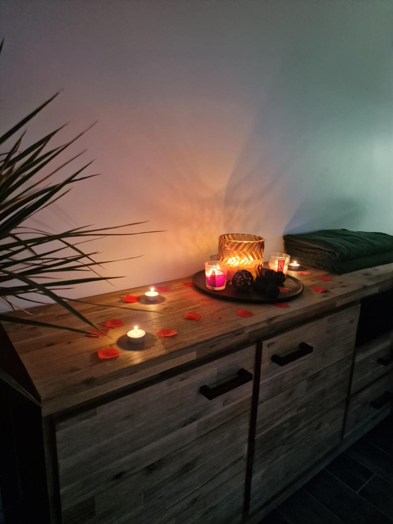 Atoumo Appartement Love Jacuzzi & Jardin Disneyland Paris Quincy-Voisins エクステリア 写真
