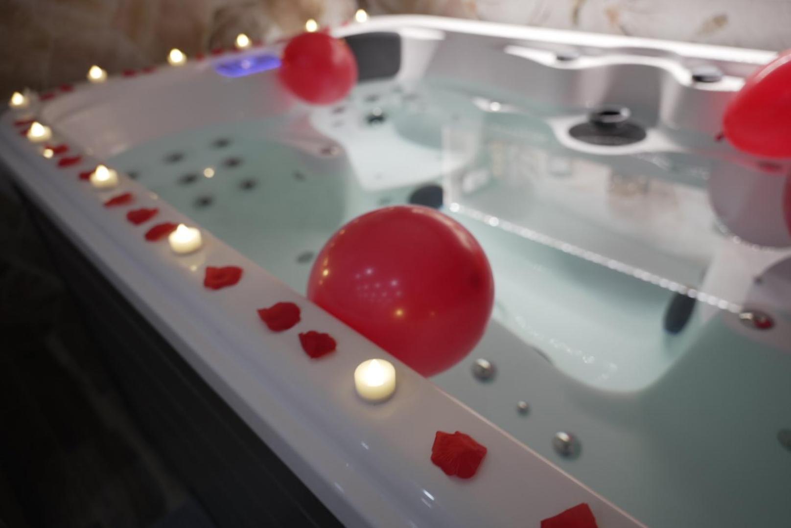 Atoumo Appartement Love Jacuzzi & Jardin Disneyland Paris Quincy-Voisins エクステリア 写真