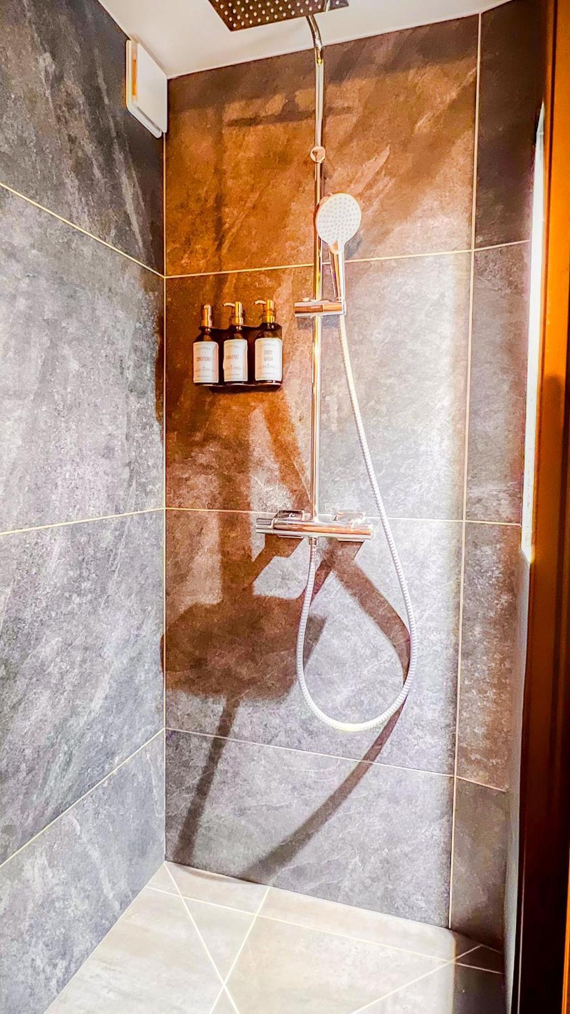 Atoumo Appartement Love Jacuzzi & Jardin Disneyland Paris Quincy-Voisins エクステリア 写真